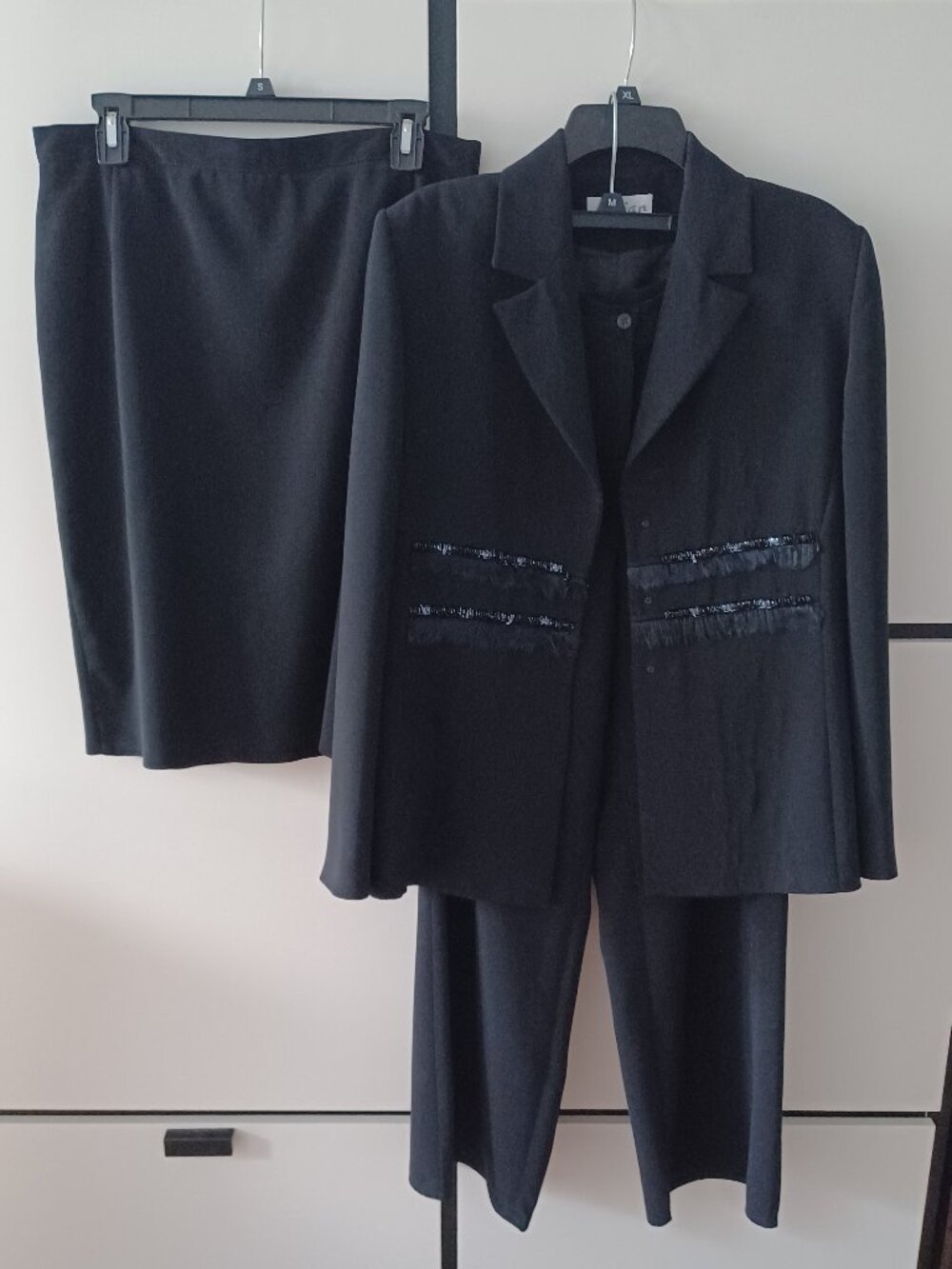 Mejan black women's suit set, jacket, pants, skirt, size 10-12